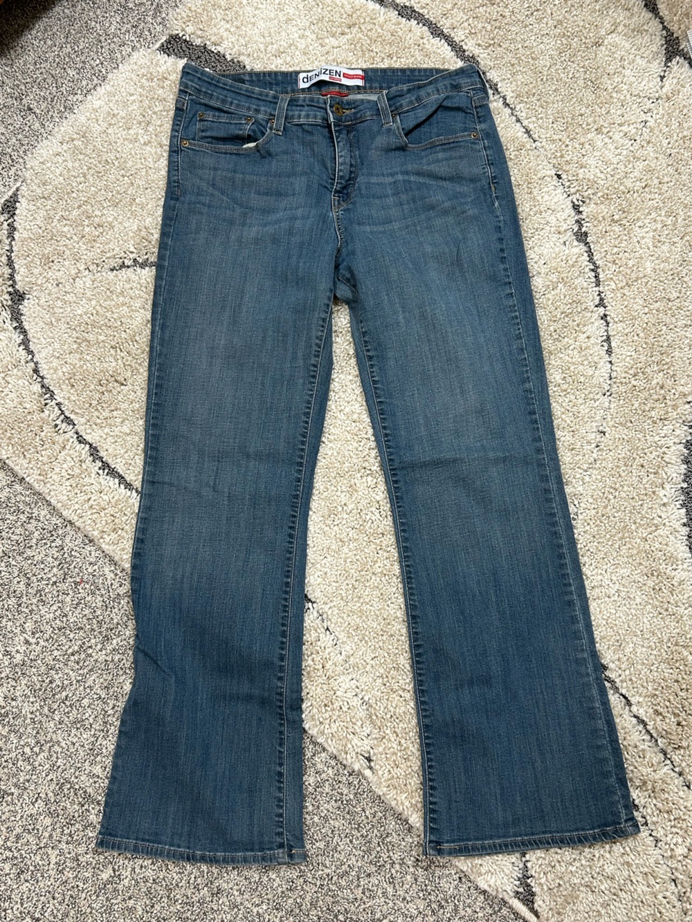Denizen from Levi's Women's Blue Straight-Leg Jeans Size 14
